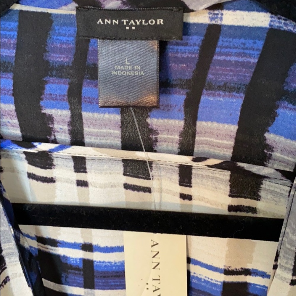 Ann Taylor cross front blouse - Picture 3 of 4